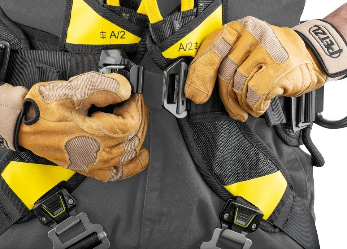 Petzl VOLT® versión europea Cómodo arnés de trabajo de cuerpo entero para atrapar y posicionar - Imagen 6