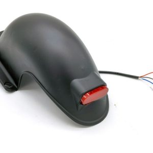 Guardabarros con luz de posición y freno – modelo 3