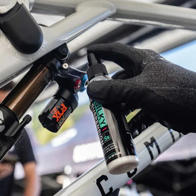 Lubricante Suspensiones Muc Off Silky Suspension Serum - Imagen 4